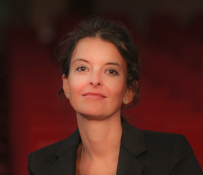 Isabel Ostermann by Vincent Stefan